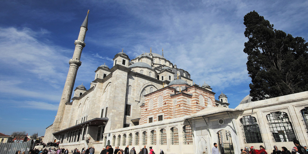 Fatih Mosque - Fatih Camii
