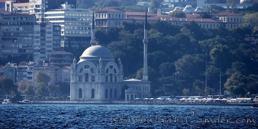Bezm-i Alem Valide Sultan Camii - Bezm-i Alem Valide Sultan Mosque