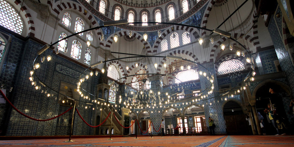 Rüstem Paşa Camii - Rustem Pasha Mosque