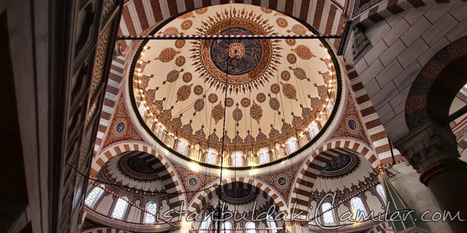 Mimar Sinan'ın son eseri : Atik Valide Camii