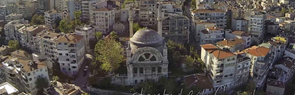Cihangir Camii Drone Banner - istanbuldakiCamiler.com